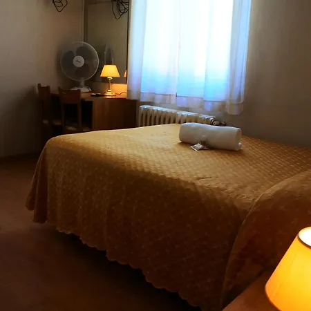 Hotel Loreto Отель 2*