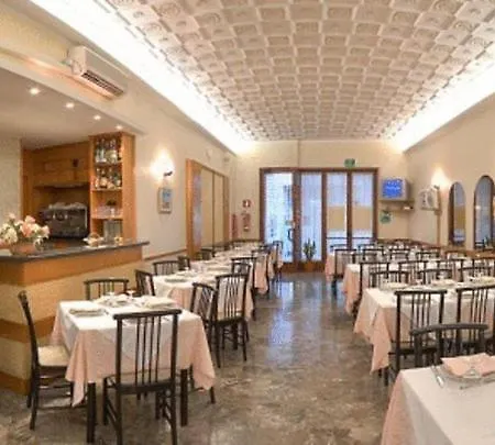 Отель Hotel Loreto