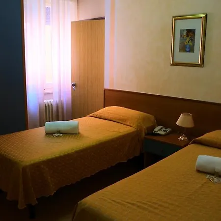 Отель Hotel Loreto