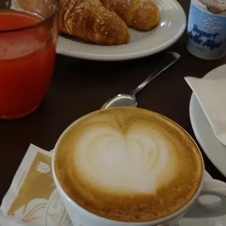 Отель Hotel Loreto 2*